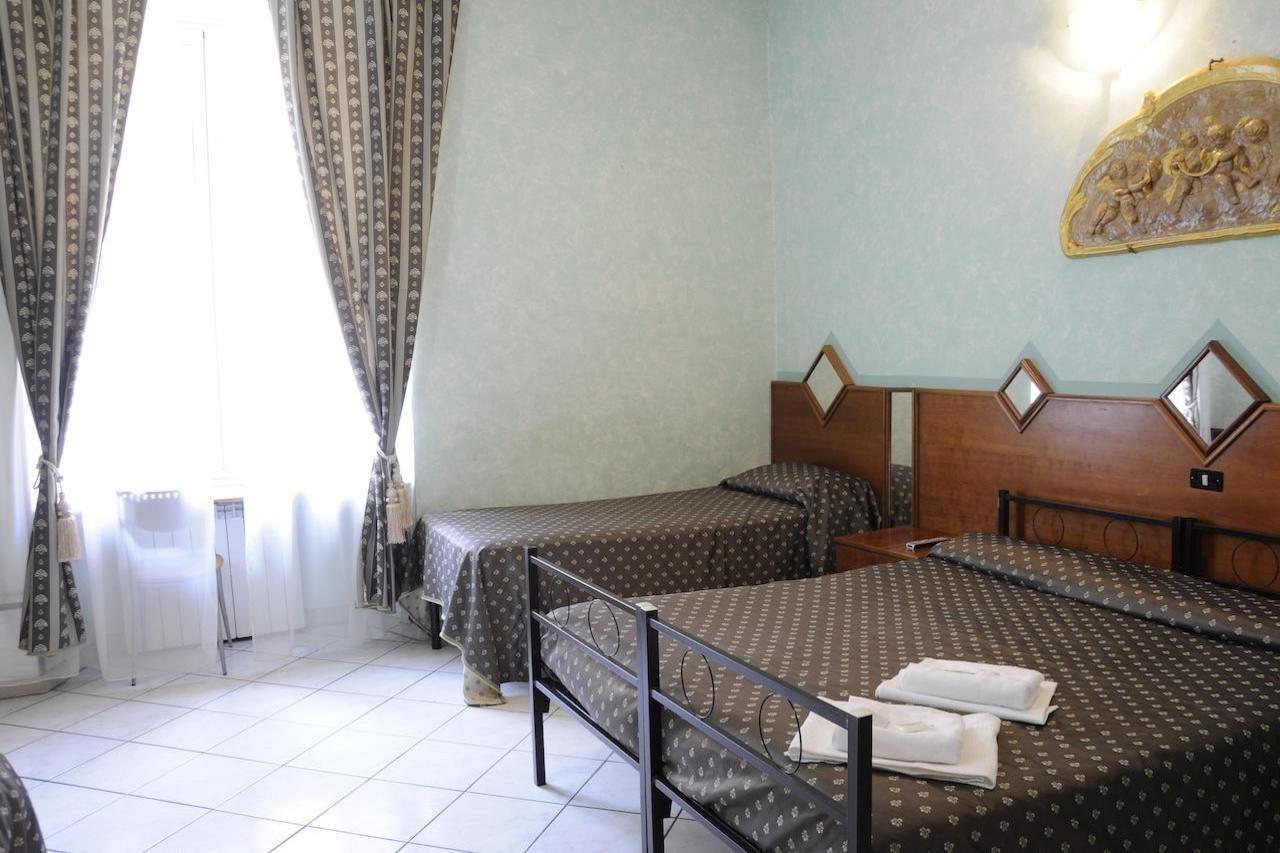 רומא Hotel Farini מראה חיצוני תמונה