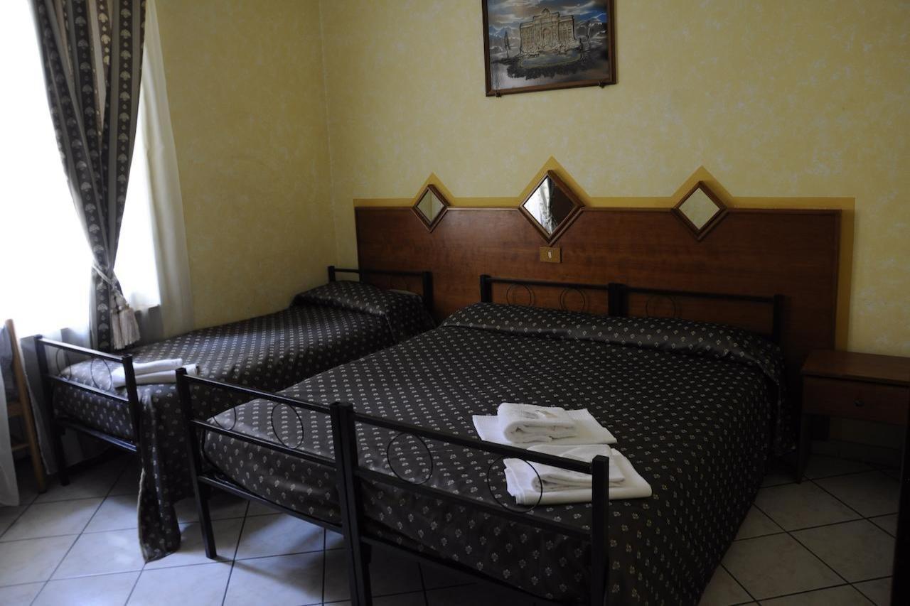 רומא Hotel Farini מראה חיצוני תמונה