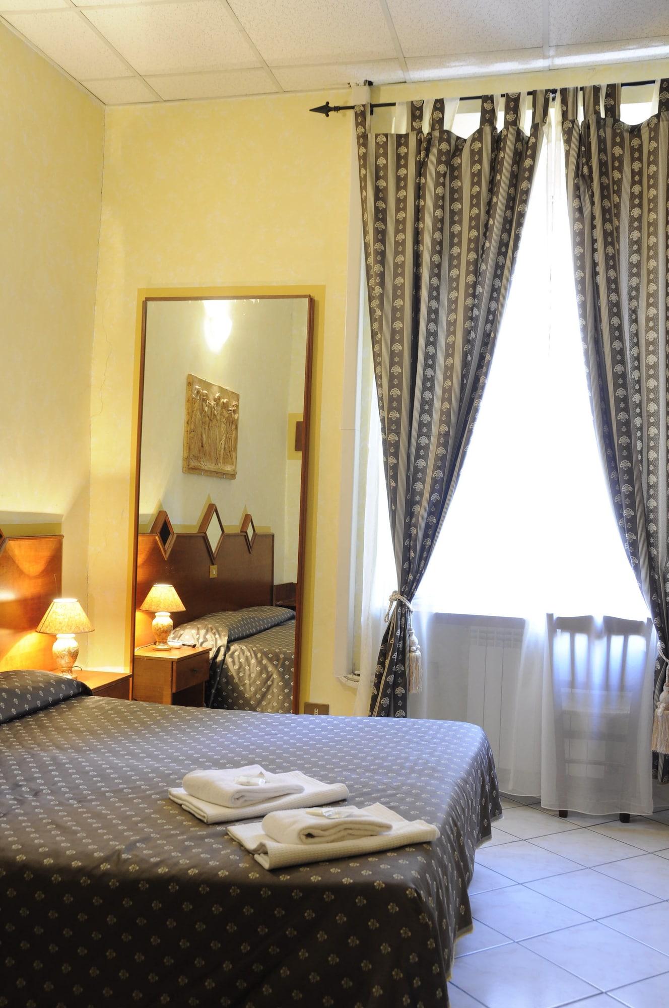 רומא Hotel Farini מראה חיצוני תמונה