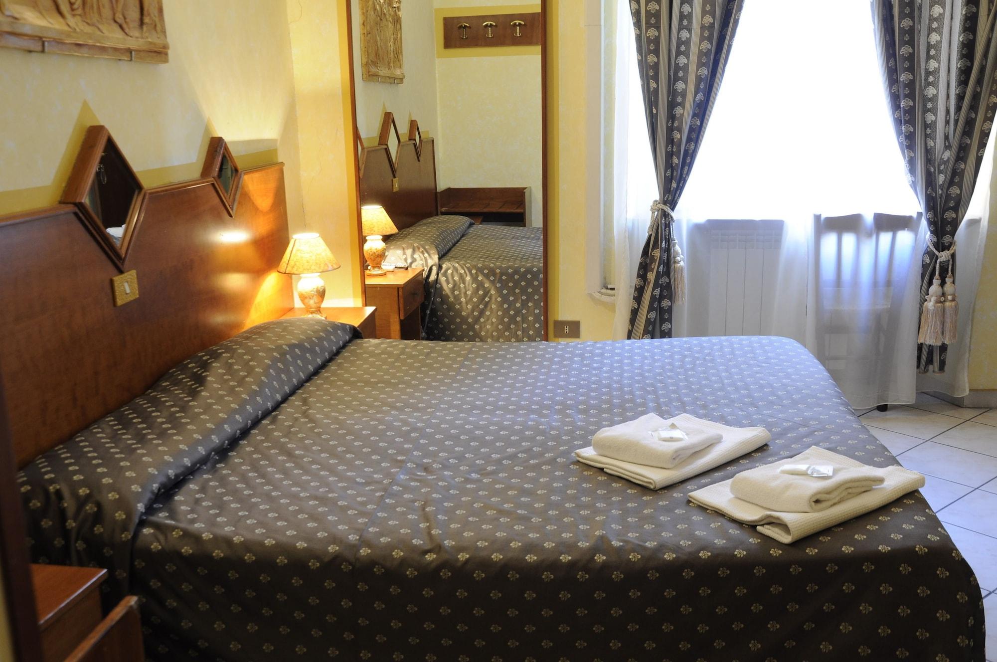רומא Hotel Farini מראה חיצוני תמונה
