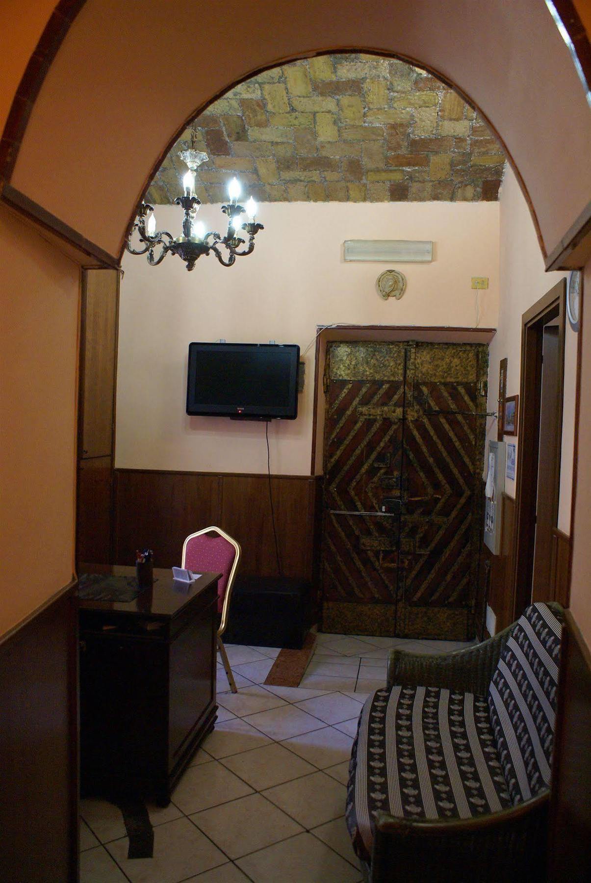 רומא Hotel Farini מראה חיצוני תמונה